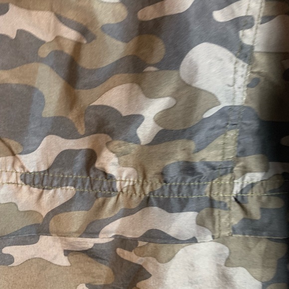 Soul Cycle  Windbreaker Anorak Hooded Packable Camo Jacket Size M - Picture 7 of 9